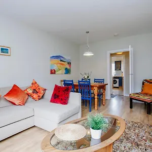 https://apt-central-2-bedroom-old-town.edinburghhotelsuk.org