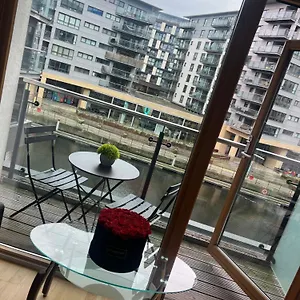  Apartment Clarance Docks